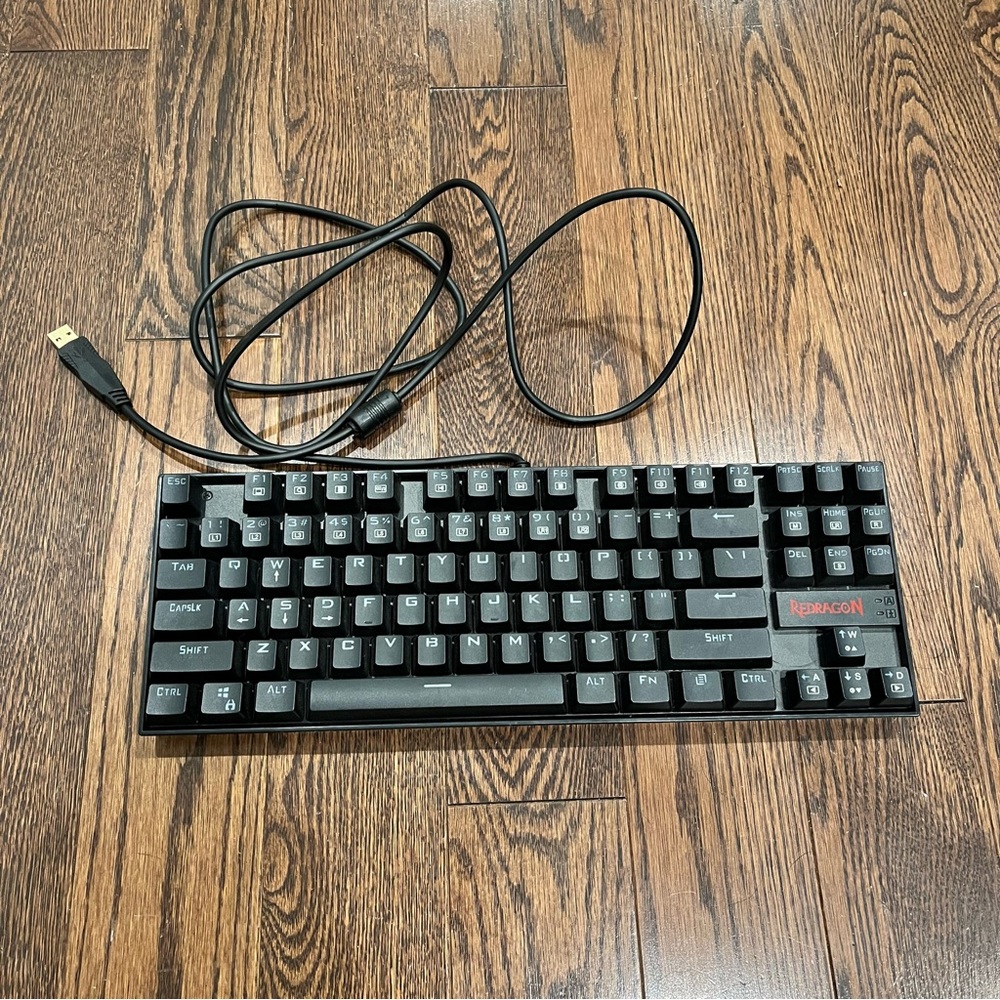 {Redragon} Keyboard K552-KR